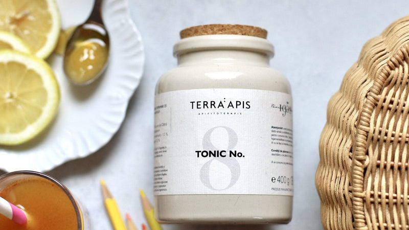 Kit imunitate copii Tonic 8 cu miere, propolis și plante medicinale, susținere naturală a imunității la început de an școlar.