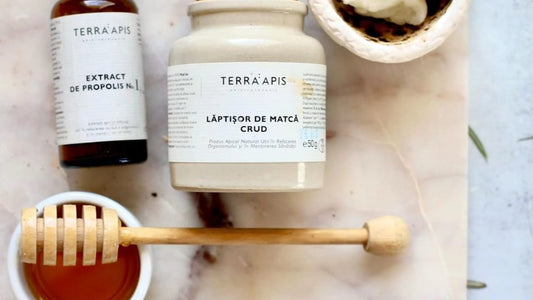 Lăptișor de matcă crud și extract de propolis Apiarium cu miere naturală